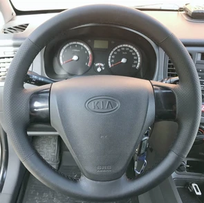 {{photo.Alt || photo.Description || 'Оплетка на руль из натуральной кожи Hyundai Verna II 2005-2010'}}