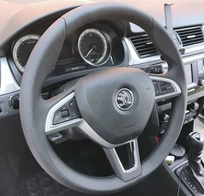 {{photo.Alt || photo.Description || 'Оплетка на руль из натуральной кожи Skoda Octavia A7 (2015-2017)'}}