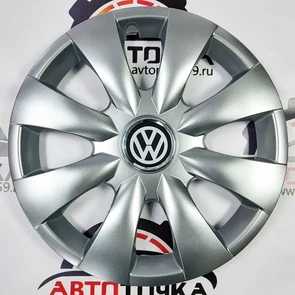 {{photo.Alt || photo.Description || 'Колпаки колесные R15 SKS-Teorin 15316 на Volkswagen Golf 7'}}