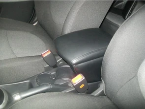 {{photo.Alt || photo.Description || 'Подлокотник Hyundai Solaris'}}