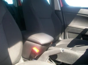 {{photo.Alt || photo.Description || 'подлокотник Skoda Yeti'}}