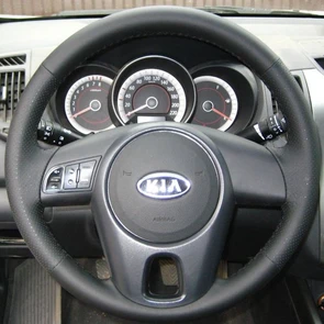 {{photo.Alt || photo.Description || 'Оплетка на руль из натуральной кожи Kia Cerato II 2009-2013 г.в. (черная)'}}