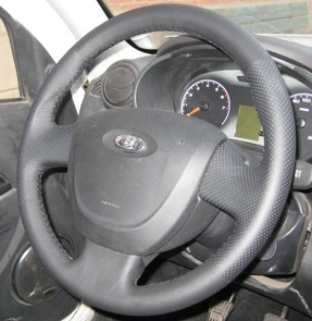 {{photo.Alt || photo.Description || 'Оплетка на руль из натуральной кожи Datsun mi-DO 2015-н.в. (черная)'}}