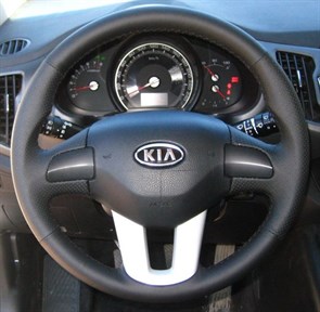 {{photo.Alt || photo.Description || 'Оплетка на руль из натуральной кожи Kia Ceed I 2010-2012 (черная) - фото'}}