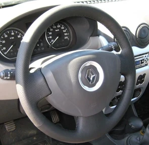 {{photo.Alt || photo.Description || 'Оплетка на руль из натуральной кожи Renault Sandero I 2008-2014 (черная)'}}